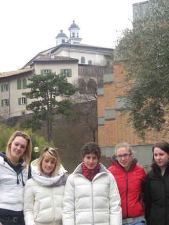 "Le cinque ragazze che amano la terra" 