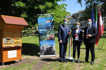 Arnie slovene in dono al Trentino, il taglio del nastro con l'Ambasciatore Kunstelj e l'assessore Zanotelli