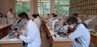 studenti in laboratorio