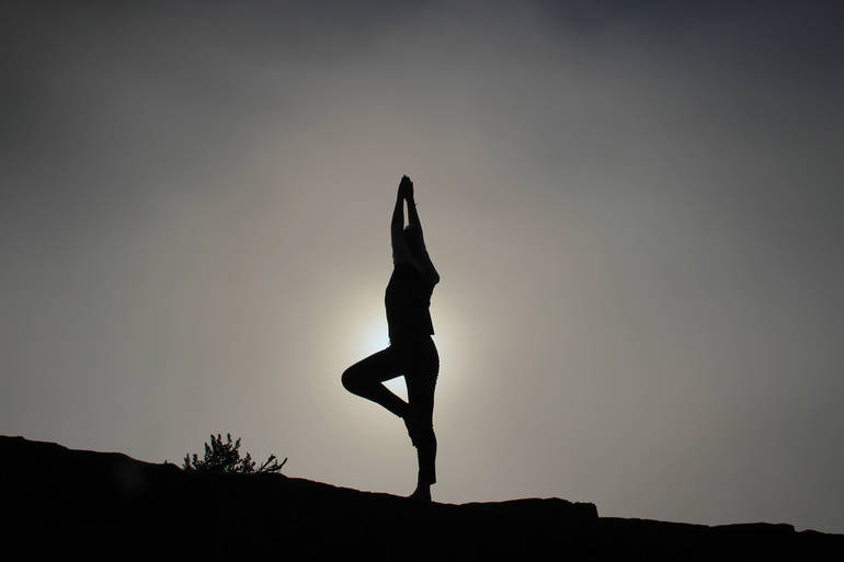 Corso di tecniche yoga a beneficio della pratica dell'arrampicata - da giovedì 8 marzo 2017, orario 12:45 - 13:45, 8 lezioni presso la palestra com...